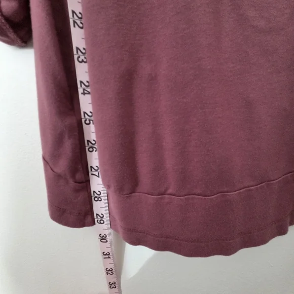 Soft Surroundings Women's Mauve Long Sleeve Top Size Large. Roll Tab Sleeve - Picture 6 of 9